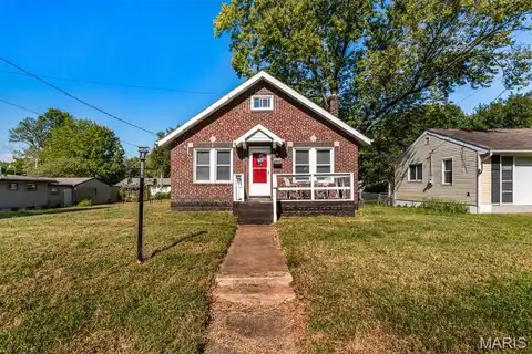 3239 Chaucer Avenue, Saint Ann, MO 63074