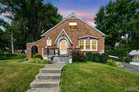 125 S Gatty Drive, Saint Peters, MO 63376