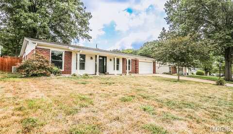 4839 Hursley Drive, Saint Louis, MO 63128