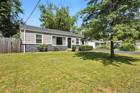 1 Dickson Court, Kirkwood, MO 63122