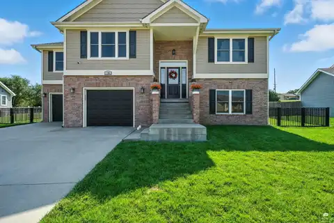 316 Michaels Way, Junction City, KS 66441