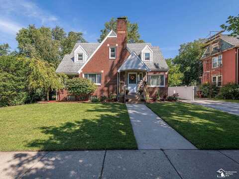 1424 Monroe, Carleton, MI 48117
