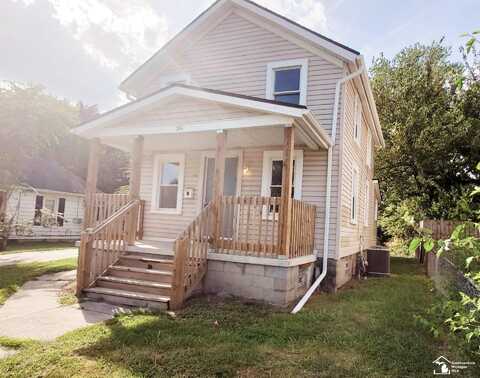 516 Eastchester, Monroe, MI 48157