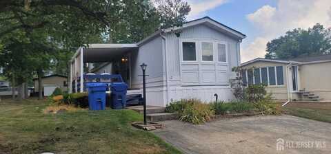 12 Whitman Road, North Brunswick, NJ 08902