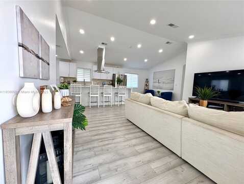 3320 SW 139th Ave, Miami, FL 33175