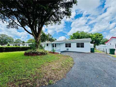 6825 SW 12th St, Pembroke Pines, FL 33023
