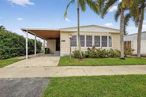 21831 S Heritage Cir, Pembroke Pines, FL 33029