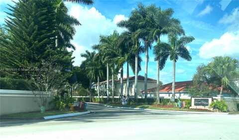 10273 NW 56th St, Doral, FL 33178