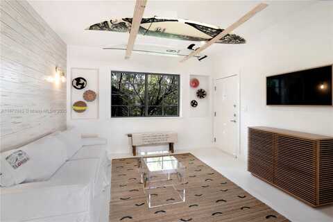 911 3rd St, Miami Beach, FL 33139