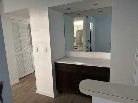 7735 NW 79th Ave, Tamarac, FL 33321