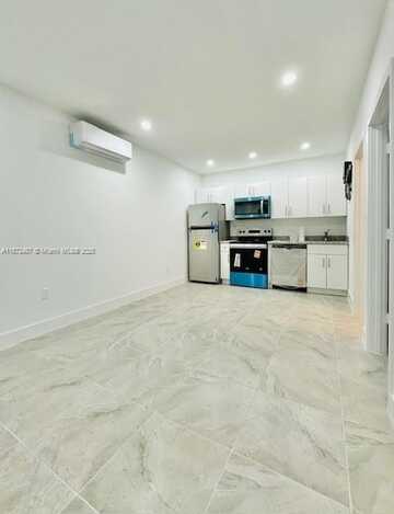 3300 SW 80th Ave, Miami, FL 33155
