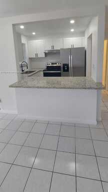 3033 NW 43rd Ave, Lauderdale Lakes, FL 33313