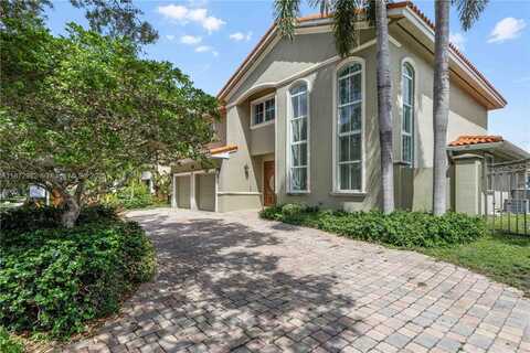 7965 NW 162nd St, Miami Lakes, FL 33016