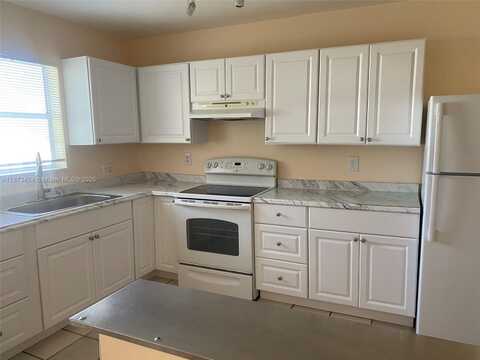 10772 La Placida Dr, Coral Springs, FL 33065