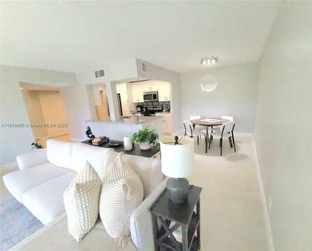 7051 Environ Blvd, Lauderhill, FL 33319