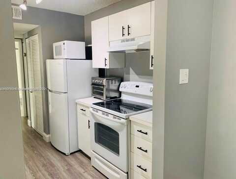 10450 SW 157th Ct, Miami, FL 33196