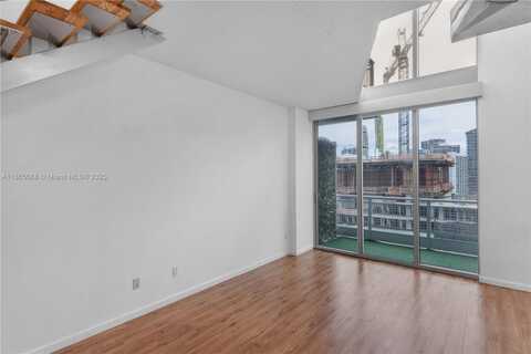 690 SW 1st Ct, Miami, FL 33130