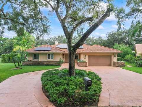 8931 NW 55th Pl, Coral Springs, FL 33067