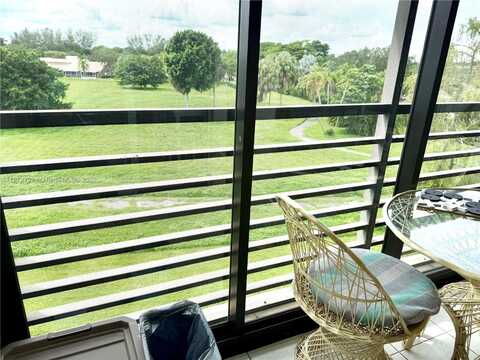 3231 Holiday Springs Blvd, Margate, FL 33063