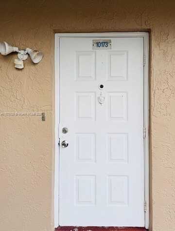 10173 Twin Lakes Dr, Coral Springs, FL 33071