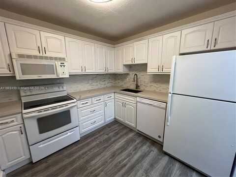 7840 Camino Real, Miami, FL 33143