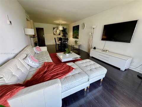 1500 Bay Rd, Miami Beach, FL 33139