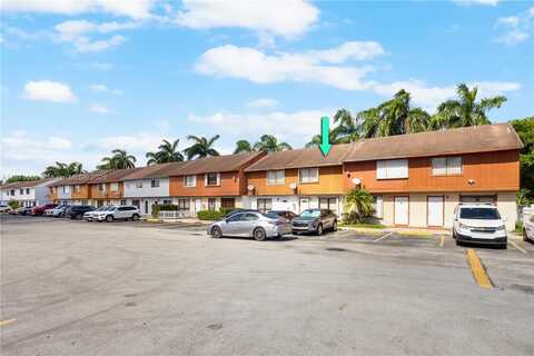 8360 NW 8th St, Miami, FL 33126