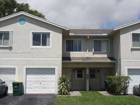 5827 NW 57th Ave, Tamarac, FL 33319
