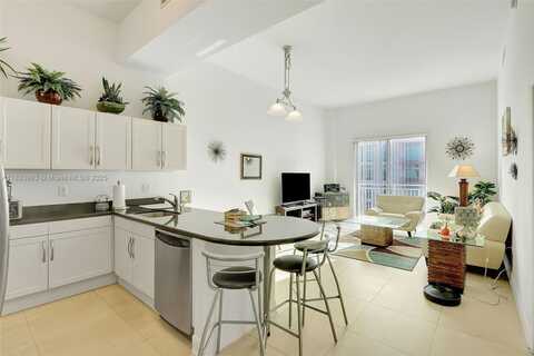 7290 SW 90th St, Miami, FL 33156