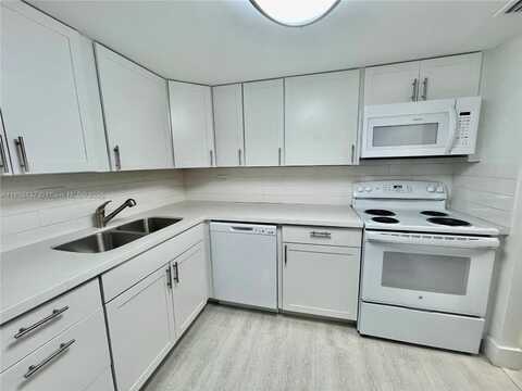 8101 SW 72nd Ave, Miami, FL 33143