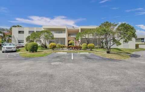 900 Crystal Lake Dr, Deerfield Beach, FL 33064