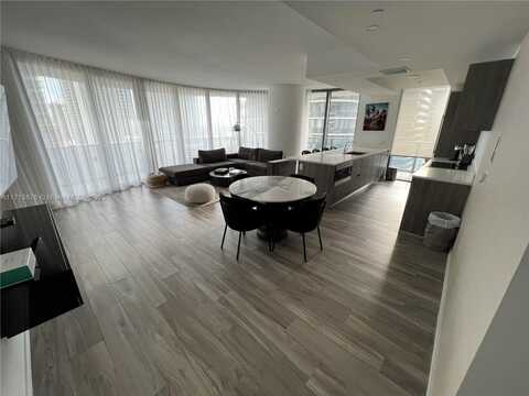801 S Miami Ave, Miami, FL 33130