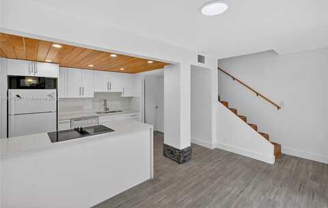 6667 Miller Dr, South Miami, FL 33155