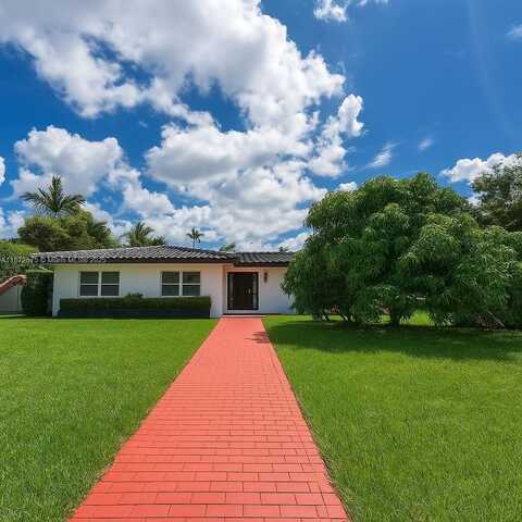 201 Calle Grande Dr, Hollywood, FL 33021