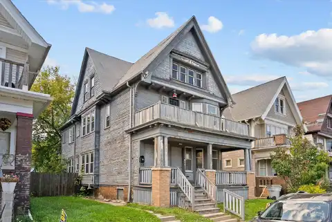 2223 N 17th St, Milwaukee, WI 53205