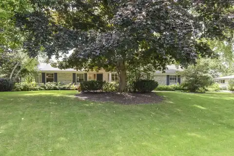 8581 N Fielding Rd, Bayside, WI 53217