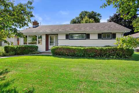 909 N Moreland Blvd, Waukesha, WI 53188