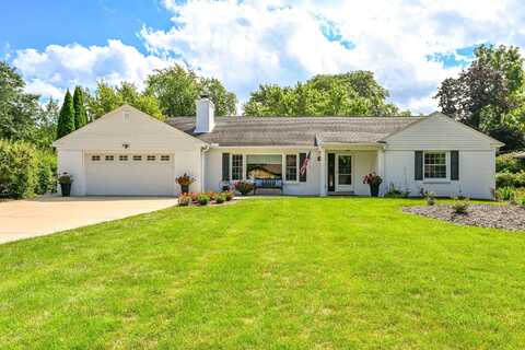 12235 Woodside Ct, Wauwatosa, WI 53226