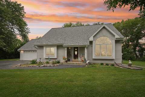 4330 S Calhoun Rd, New Berlin, WI 53151