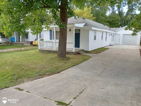 2073 Webber, Burton, MI 48529