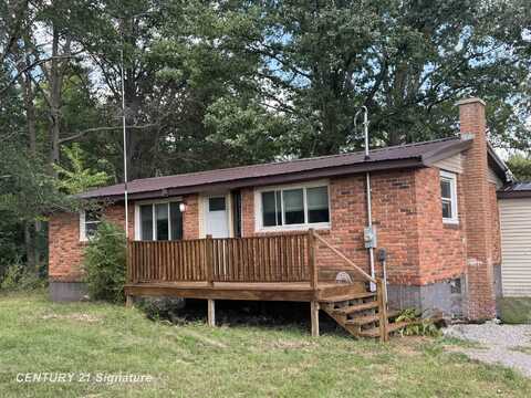 956 N 11 Mile, Sanford, MI 48659