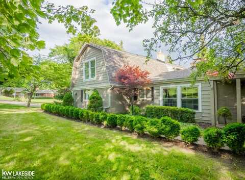 1612 N Bretton, Rochester Hills, MI 48309