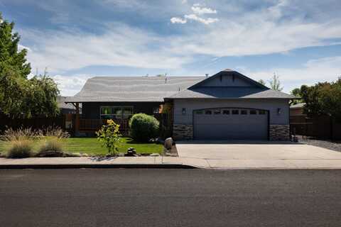 1944 NW Quince Avenue, Redmond, OR 97756