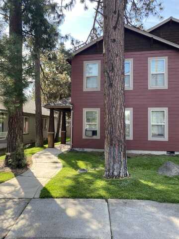 923 E Cascade Avenue, Sisters, OR 97759