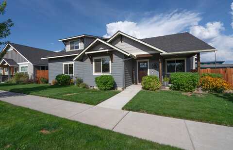 1002 NE Discovery Loop, Prineville, OR 97754