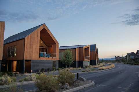 61266 Meeks Trail, Bend, OR 97702