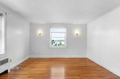 31 Chestnut St, Worcester, MA 01609