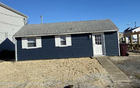 209 Pine Drive, Bayville, NJ 08721