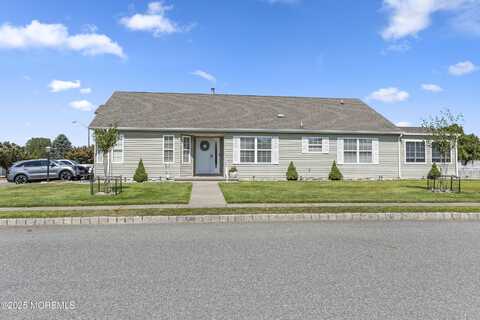 10 Colwyn Way, Toms River, NJ 08757
