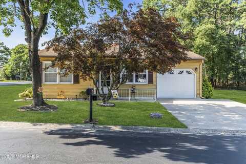 43 S Chestnut Avenue, Whiting, NJ 08759